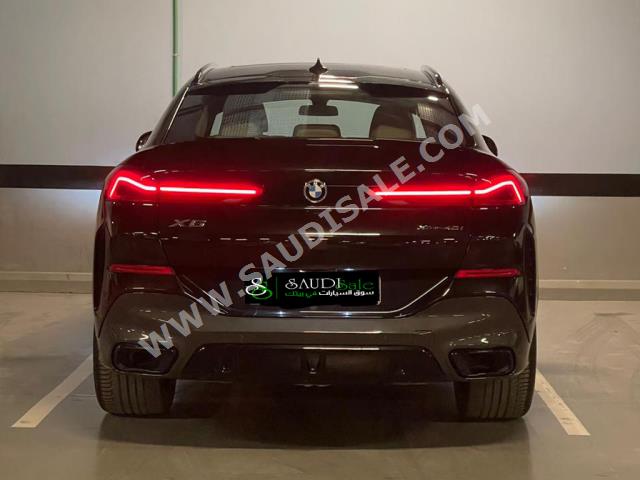 2021 بي ام دبليو الفئة اكس 6 إم كت