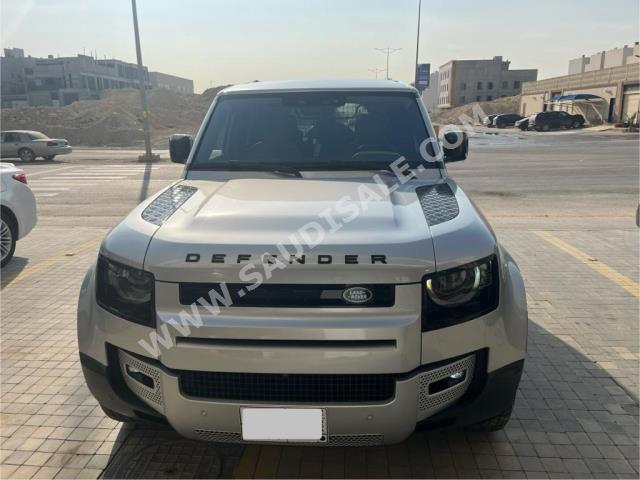 2020 لاند روفر ديفيندر اتش اس اي