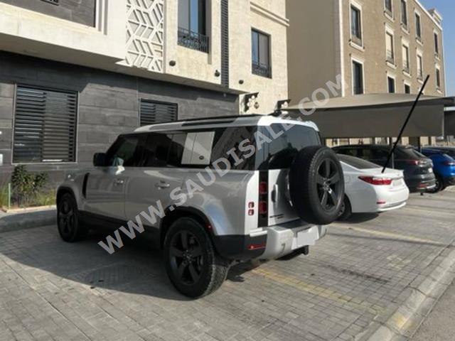 2020 لاند روفر ديفيندر اتش اس اي