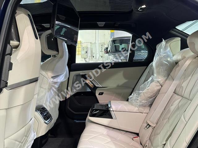 2023 بي ام دبليو الفئة السابعة 760 إل أي