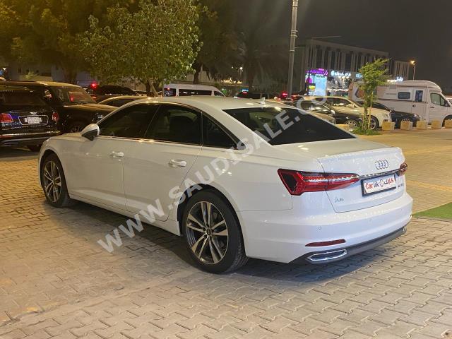 2022 اودي اي 6 40 تي اف اس اي