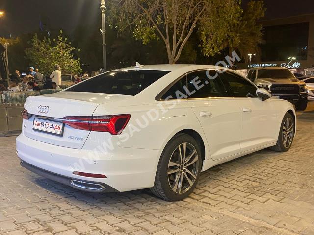 2022 اودي اي 6 40 تي اف اس اي