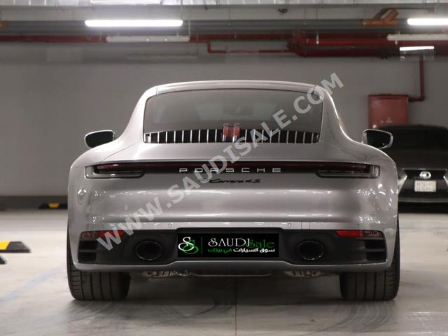 2023 بورش 911 كاريرا 4 اس