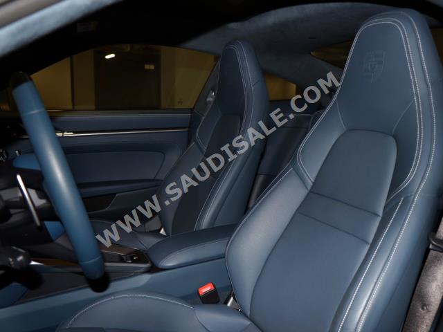 2023 بورش 911 كاريرا 4 اس