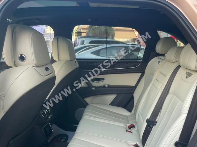 2020 بنتلي بنتايجا