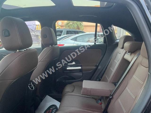 2023 مرسيدس - بنز جي إل أي 200