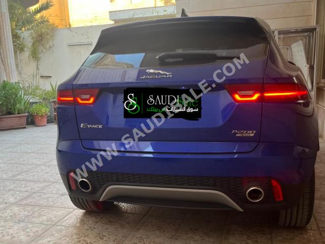 2020 جاكوار اي-بيس