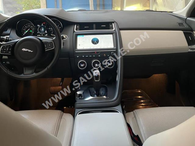 2020 جاكوار اي-بيس