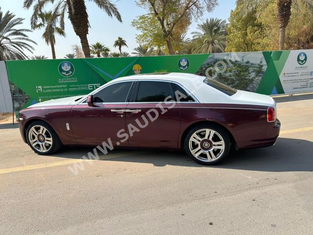 2015 رولز رويس قوست