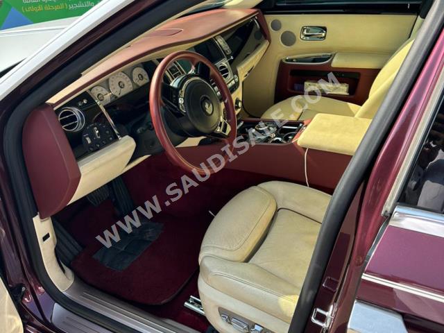 2015 رولز رويس قوست