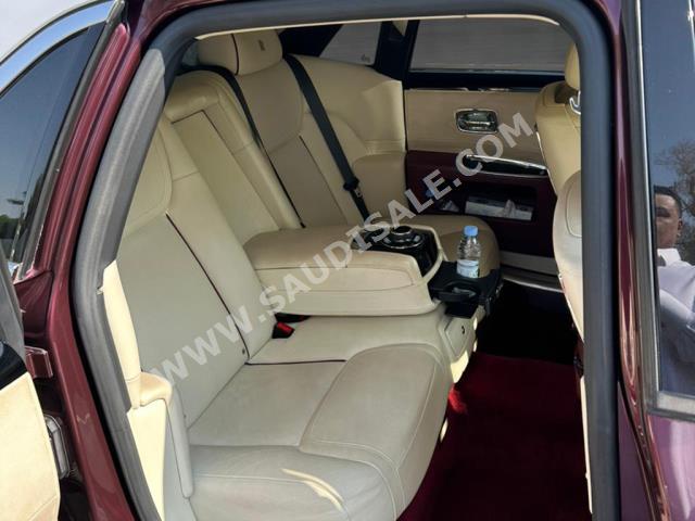 2015 رولز رويس قوست