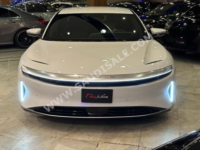 2024 لوسيد اير بيور