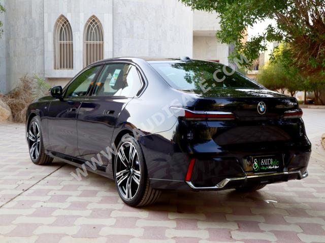 2023 بي ام دبليو الفئة السابعة 740أي