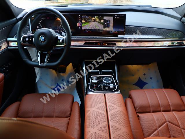 2023 بي ام دبليو الفئة السابعة 740أي