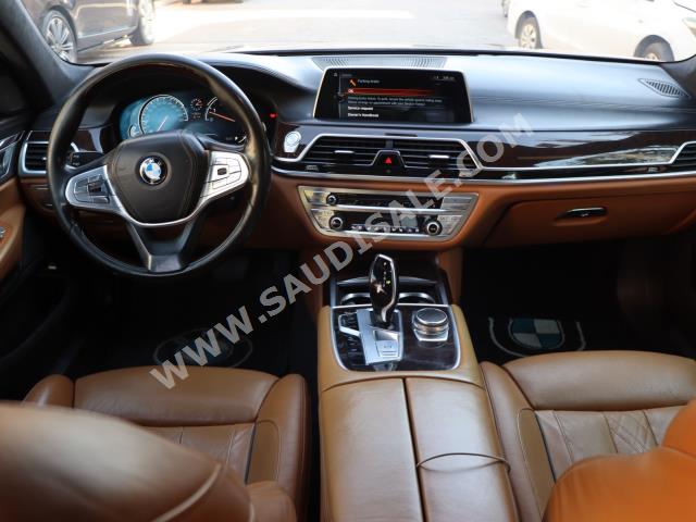 2016 بي ام دبليو الفئة السابعة 740 إل أي