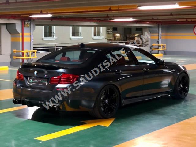 2016 BMW M Series M5