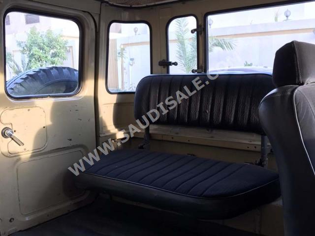 1984 تويوتا لاند كروزر ربع