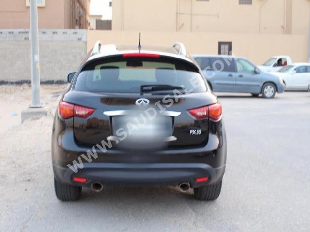 2010 انفينيتي اف اكس 35