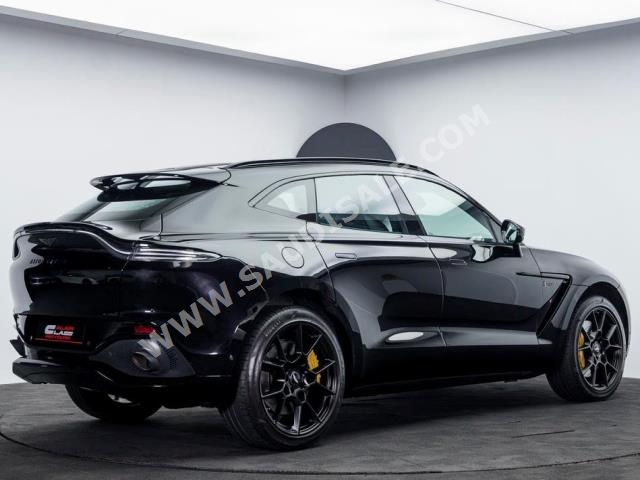 2021 استون مارتن دي بي اكس