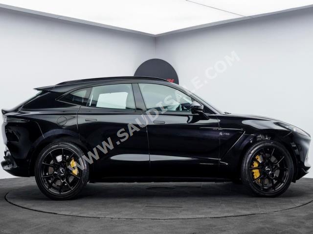 2021 استون مارتن دي بي اكس