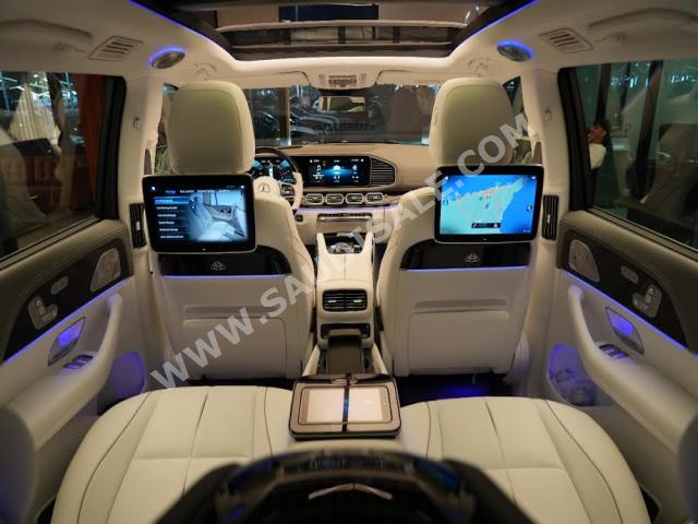 2022 مرسيدس - بنز جي إل إس 600 مايباخ