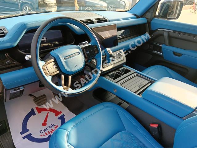 2021 لاند روفر ديفيندر 90