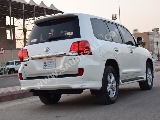 2014 Toyota Land Cruiser VXR
