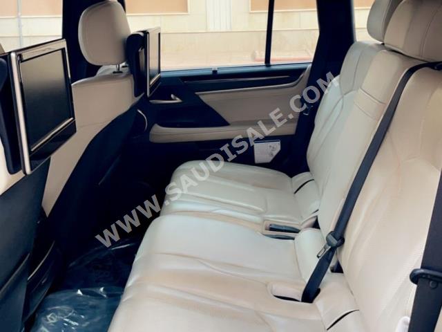 2018 لكزس إل إكس 570