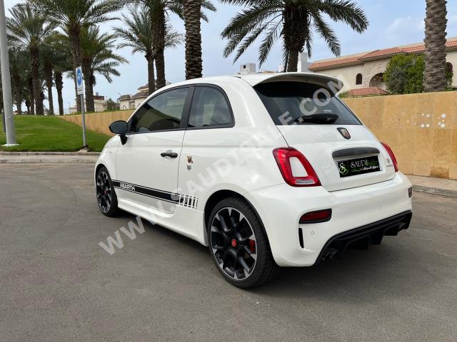 2022 فيات ابارث 595 كومبيتزيون