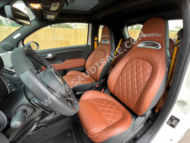 2022 فيات ابارث 595 كومبيتزيون