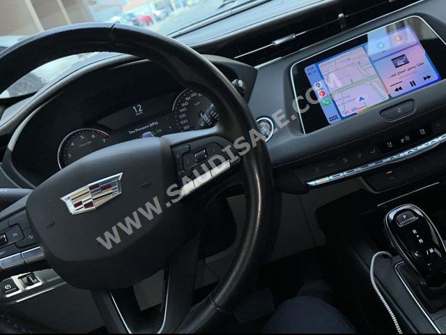 2020 كاديلاك اكس تي 4