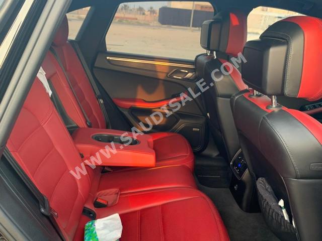 2018 بورش ماكان جي تي اس