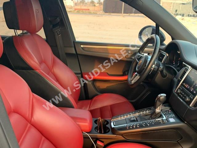 2018 بورش ماكان جي تي اس