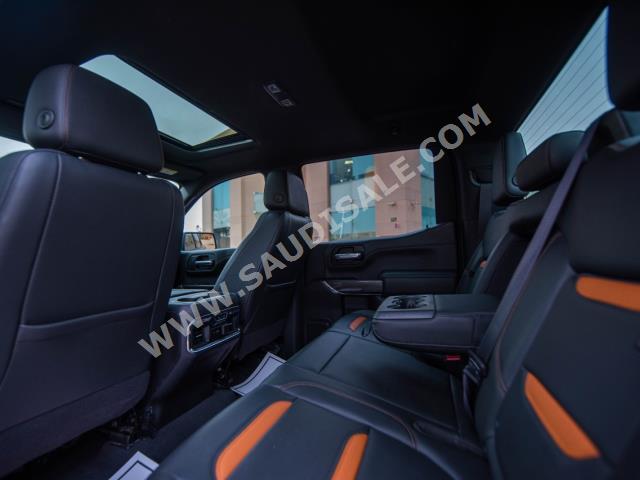 2020 جي ام سي سييرا اي تي 4