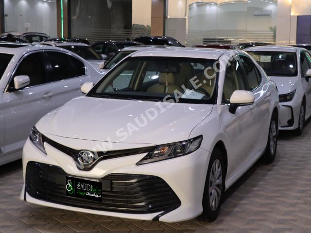 2019 تويوتا كامري ال اي