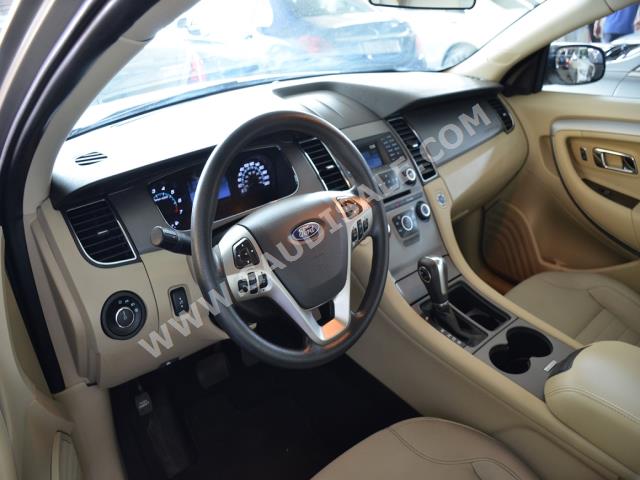 2019 Ford Taurus