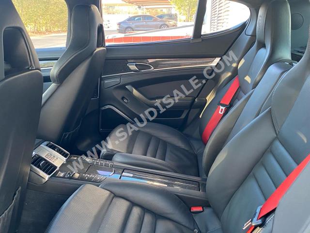 2010 بورش بانميرا توربو