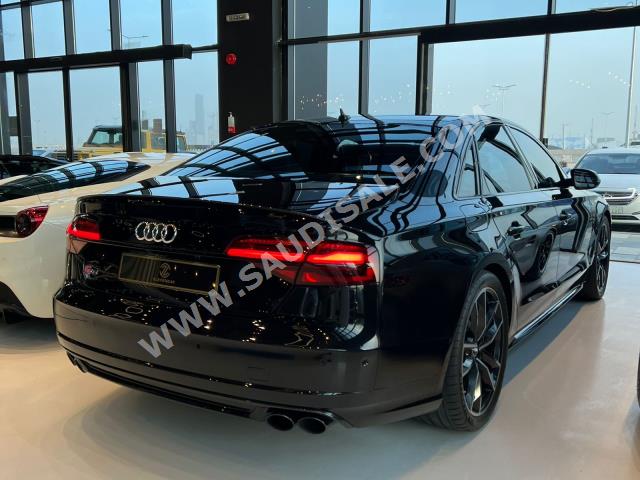 2017 Audi S8 Plus