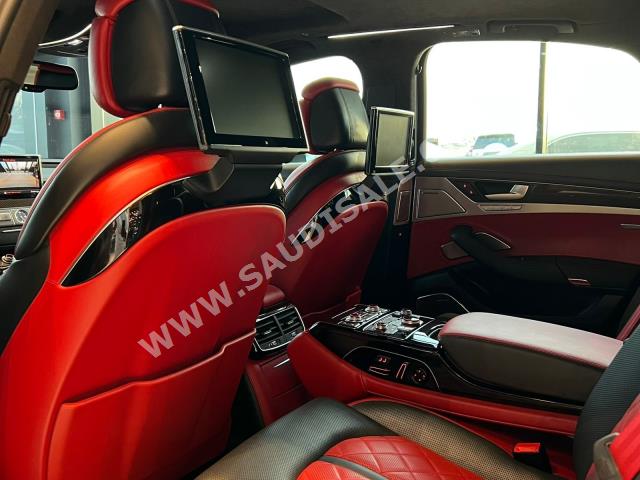 2017 Audi S8 Plus