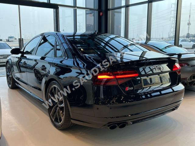 2017 Audi S8 Plus