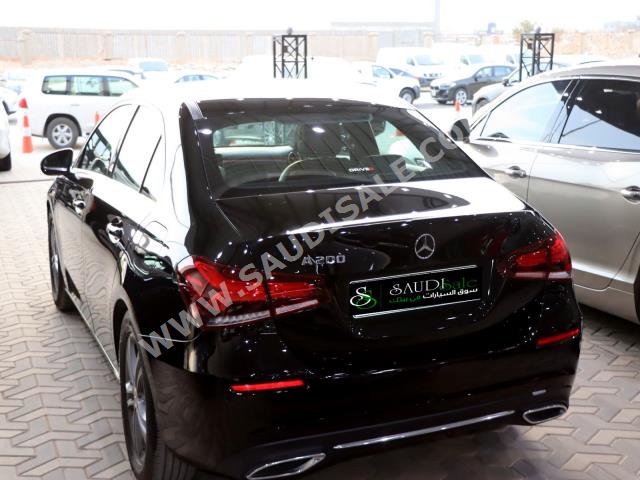 2020 مرسيدس - بنز أي 200