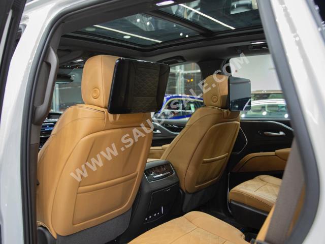 2024 كاديلاك اسكاليد سبورت