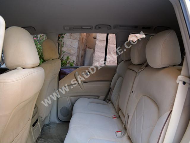 2010 نيسان باترول