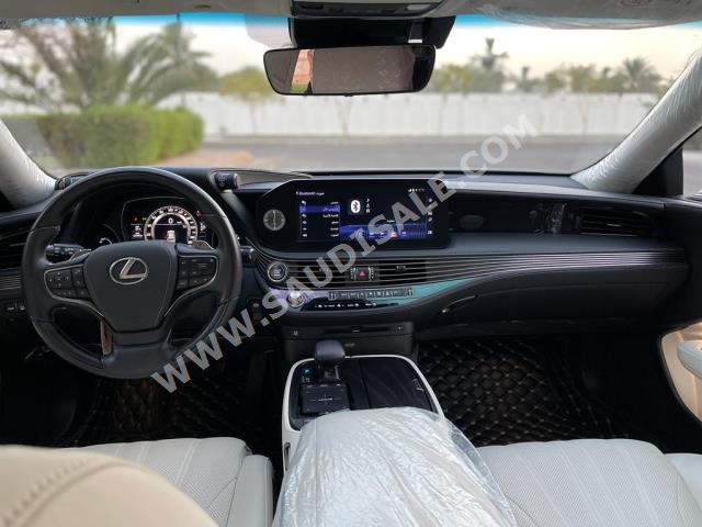 2021 Lexus LS 500