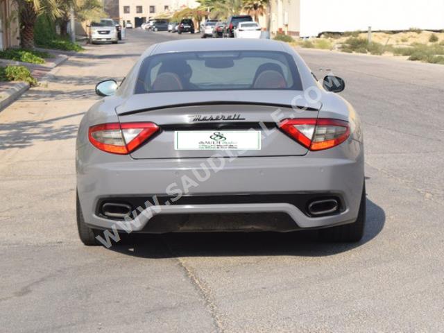 2013 مازيراتي جرانتوريزمو اس