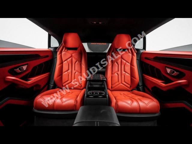 2019 لمبرجيني اوروس اس