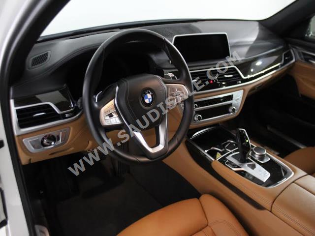 2021 بي ام دبليو الفئة السابعة 740 إل أي