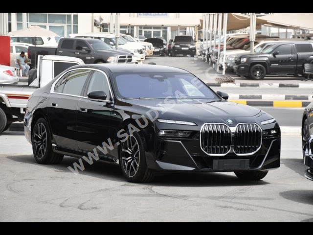 2023 بي ام دبليو الفئة السابعة 740 إل أي