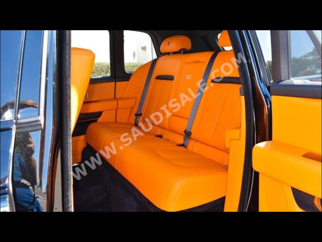 2023 رولز رويس كولينان بلاك بادج