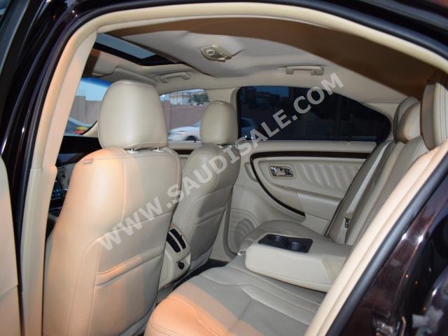 2014 فورد توروس ليمتد